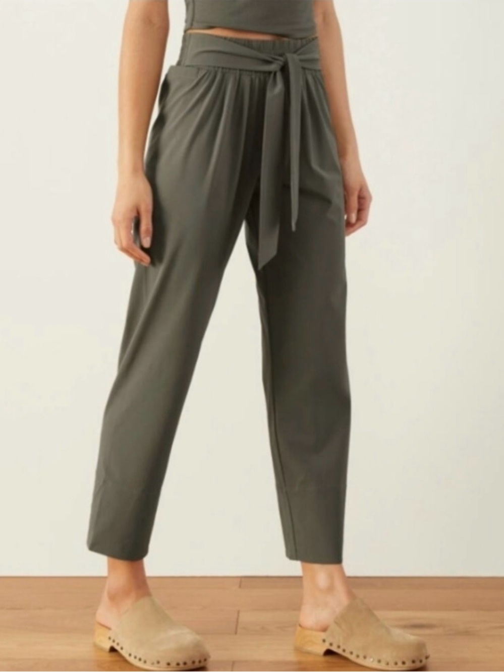 ADAY Olive Tie-Waist Cropped Tapered Pants